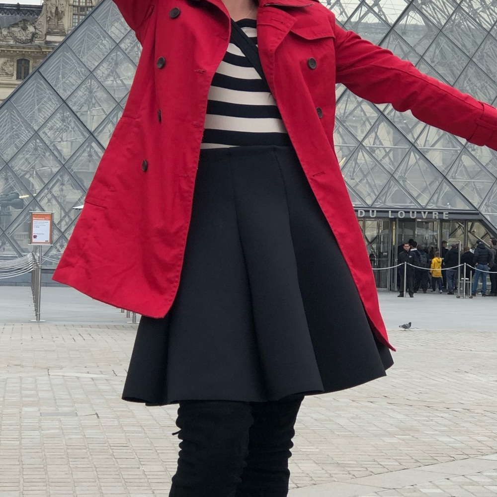 Black Skirt!